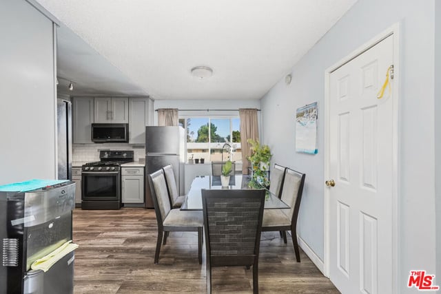 8800 Cedros Avenue 212, Panorama City, CA 91402 — photo 8 of 26