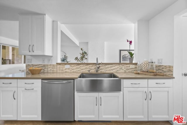 2677 Centinela Avenue 203, Santa Monica, CA 90405 — photo 4 of 36