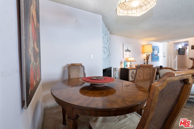 11639 Chenault Street 302, Los Angeles, CA 90049 — photo 10 of 26