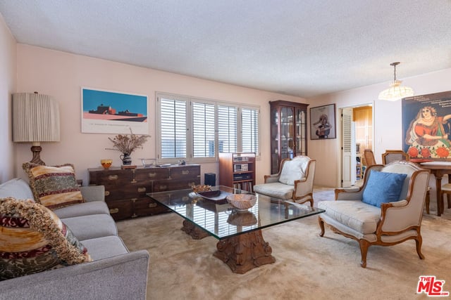11639 Chenault Street 302, Los Angeles, CA 90049 — photo 6 of 26