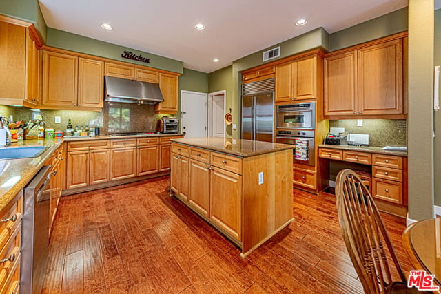 23208 Maple Avenue, Torrance, CA 90505 — photo 17 of 62