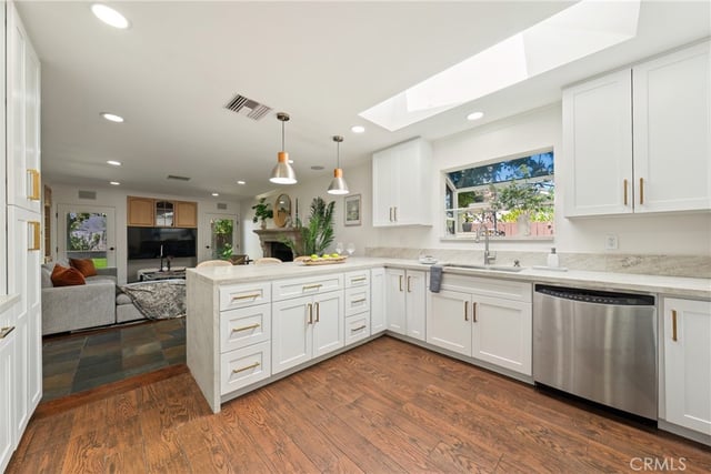 26096 Adamor Road, Calabasas, CA 91302 — photo 12 of 53