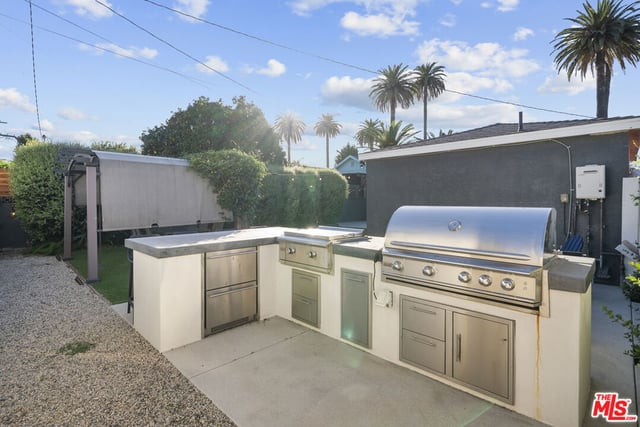 2724 S Harcourt Avenue, Los Angeles, CA 90016 — photo 20 of 27