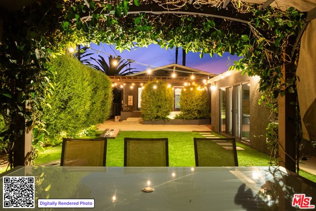 2724 S Harcourt Avenue, Los Angeles, CA 90016 — photo 24 of 27