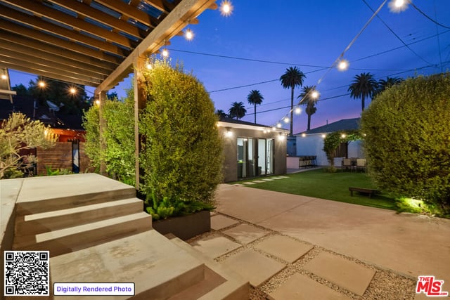 2724 S Harcourt Avenue, Los Angeles, CA 90016 — photo 3 of 27