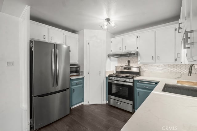 18619 Collins F30, Los Angeles, CA 91356 — photo 15 of 35