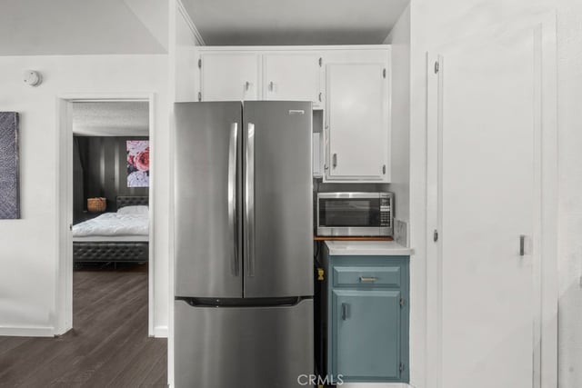 18619 Collins F30, Los Angeles, CA 91356 — photo 16 of 35