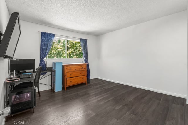 18619 Collins F30, Los Angeles, CA 91356 — photo 23 of 35