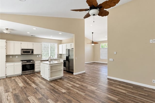 6126 W Avenue L12, Lancaster, CA 93536 — photo 8 of 31