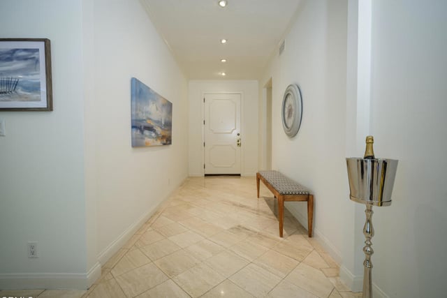 1260 S Beverly Glen Boulevard 104, Los Angeles, CA 90024 — photo 12 of 24