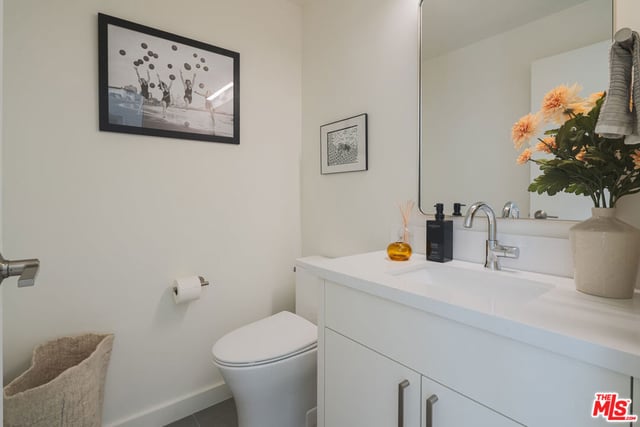1131 Alta Loma Road 428, West Hollywood, CA 90069 — photo 12 of 25