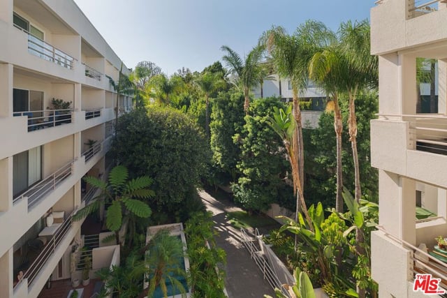 1131 Alta Loma Road 428, West Hollywood, CA 90069 — photo 7 of 25