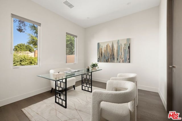 647 N Stanley Avenue, Los Angeles, CA 90036 — photo 16 of 27