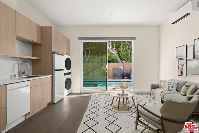 647 N Stanley Avenue, Los Angeles, CA 90036 — photo 19 of 27
