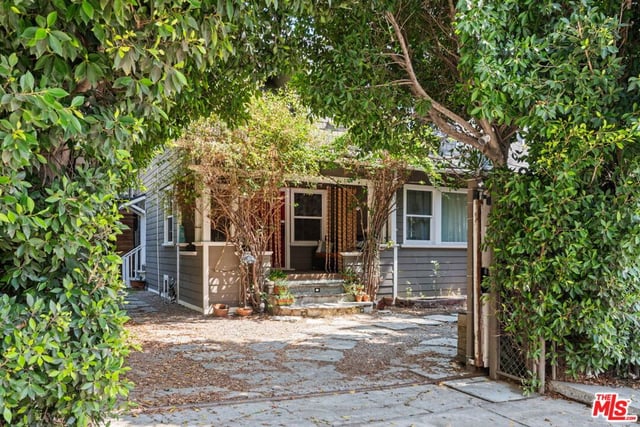 1746 N Hudson Avenue, Los Angeles, CA 90028 — photo 3 of 35