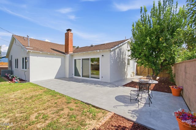 63 Madera Avenue, Ventura, CA 93003 — photo 4 of 33