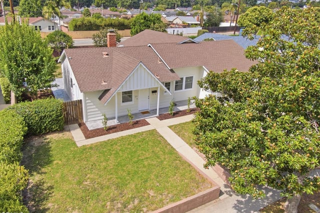 63 Madera Avenue, Ventura, CA 93003 — photo 5 of 33