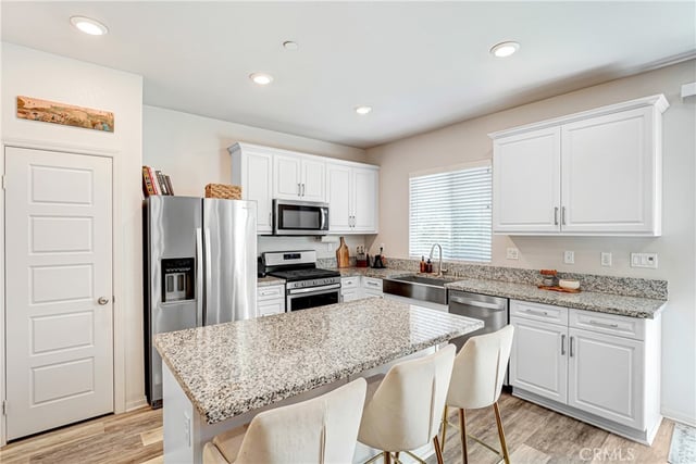 11809 Vienna Lane, Los Angeles, CA 90047 — photo 5 of 25
