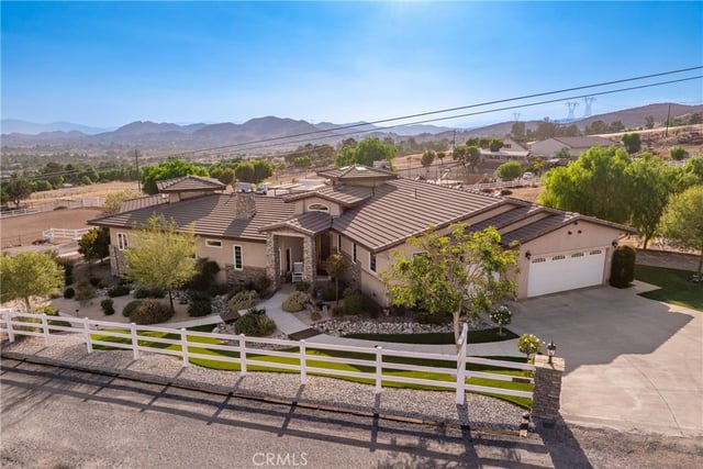 35635 Wyse Road, Agua Dulce, CA 91390 — photo 2 of 75