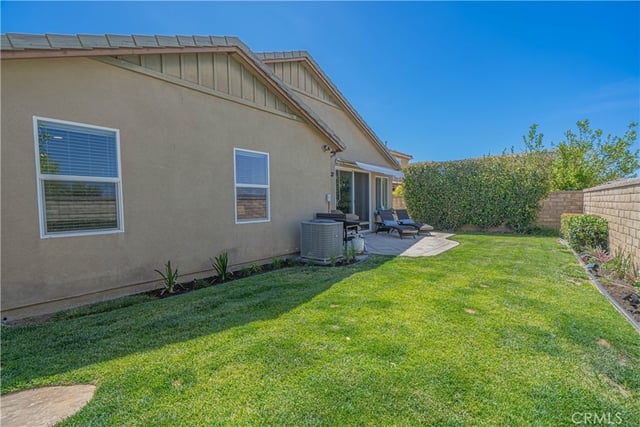 20311 Amorette Ct, Saugus, CA 91350 — photo 26 of 32
