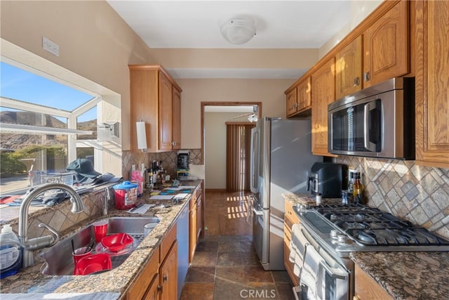 541 Foreston, Palmdale, CA 93510 — photo 19 of 55