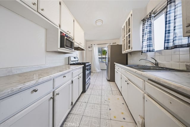 406 E 122nd st, Los Angeles, CA 90061 — photo 6 of 24