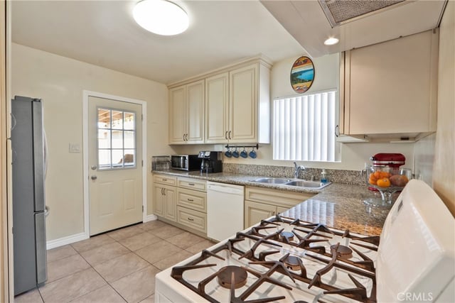 13308 Markdale, Norwalk, CA 90650 — photo 17 of 34