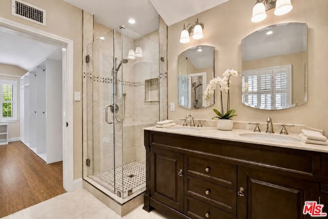 1627 Arbor Drive, Glendale, CA 91202 — photo 23 of 39