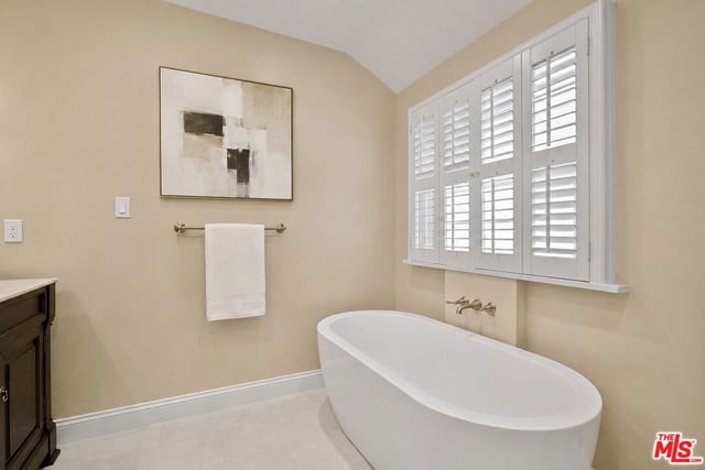 1627 Arbor Drive, Glendale, CA 91202 — photo 24 of 39