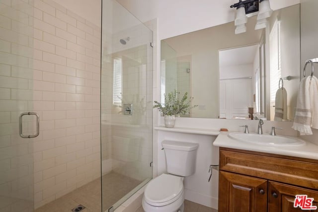18322 Columbus Circle, Tarzana, CA 91356 — photo 39 of 75