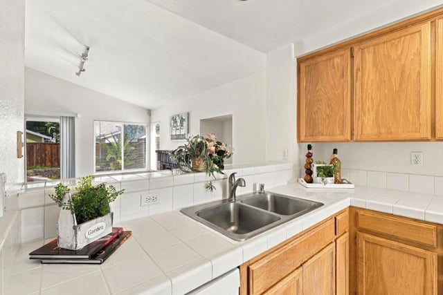 2102 Homecoming Way, Brentwood, CA 94513 — photo 12 of 36