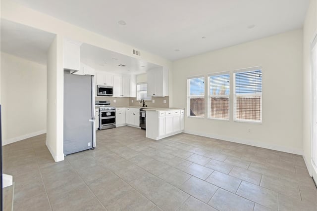 2575 Rale Drive, Palmdale, CA 93550 — photo 15 of 62