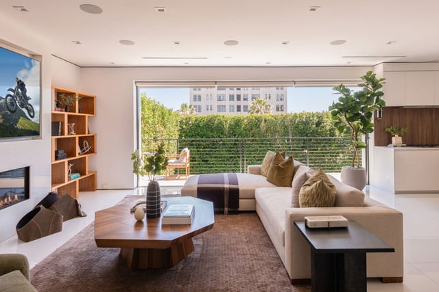 6654 Emmet Terrace, Los Angeles, CA 90068 — photo 4 of 27
