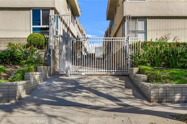 563 E Hazel 2, Inglewood, CA 90302 — photo 3 of 24