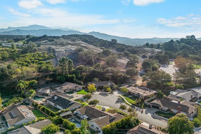 1079 Avon Circle, Thousand Oaks, CA 91360 — photo 29 of 30