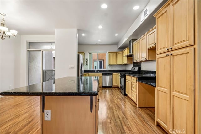 11622 Oxnard Street, North Hollywood, CA 91606 — photo 13 of 33