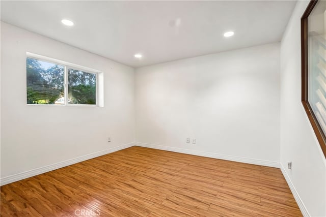 11622 Oxnard Street, North Hollywood, CA 91606 — photo 6 of 33