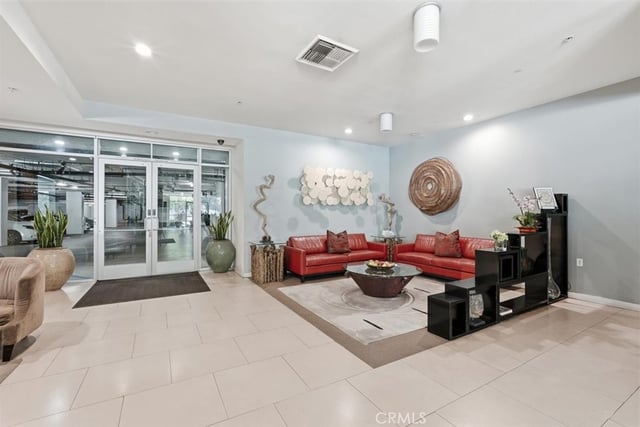 267 S San Pedro 315, Los Angeles, CA 90012 — photo 33 of 42