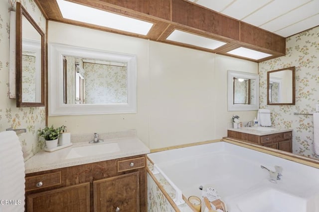 92 Poinsettia Gardens Drive, Ventura, CA 93004 — photo 29 of 57