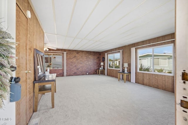 92 Poinsettia Gardens Drive, Ventura, CA 93004 — photo 8 of 57