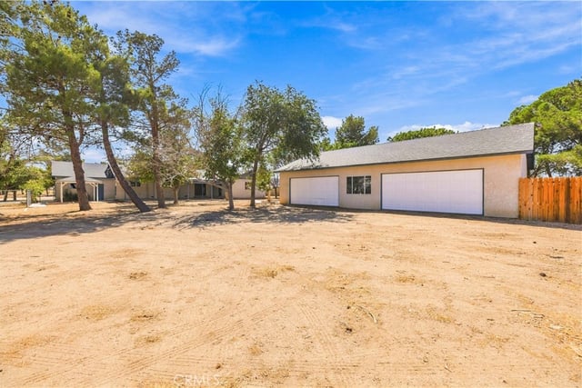 8327 W Avenue I, Lancaster, CA 93536 — photo 4 of 29