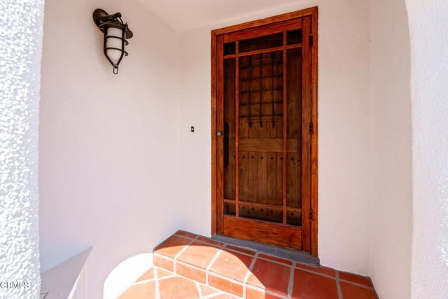 1293 Buena Vista Street, Ventura, CA 93001 — photo 12 of 72