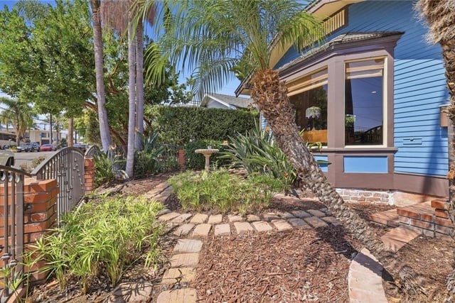 4637 E Colorado Street, Long Beach, CA 90814 — photo 6 of 46