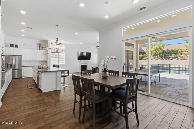 585 Comet Avenue, Simi Valley, CA 93065 — photo 15 of 72