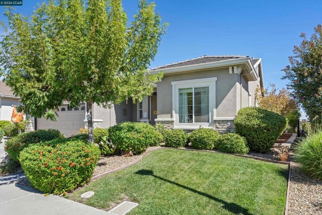 652 Baldwin Dr, Brentwood, CA 94513 — photo 3 of 31