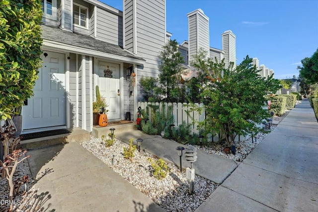 14380 Foothill 27, Los Angeles, CA 91342 — photo 2 of 34
