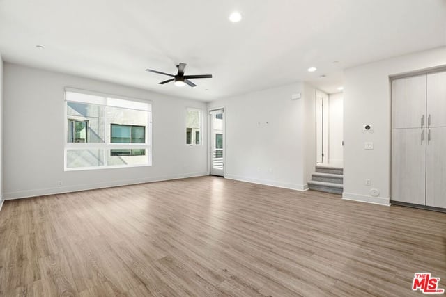 2111 N Cahuenga Boulevard 11, Los Angeles, CA 90068 — photo 14 of 47