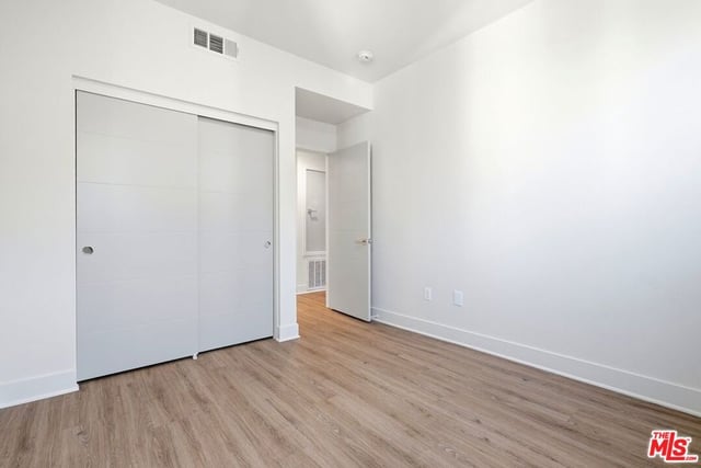 2111 N Cahuenga Boulevard 11, Los Angeles, CA 90068 — photo 24 of 47