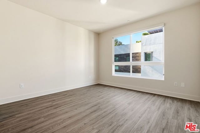 2111 N Cahuenga Boulevard 11, Los Angeles, CA 90068 — photo 25 of 47