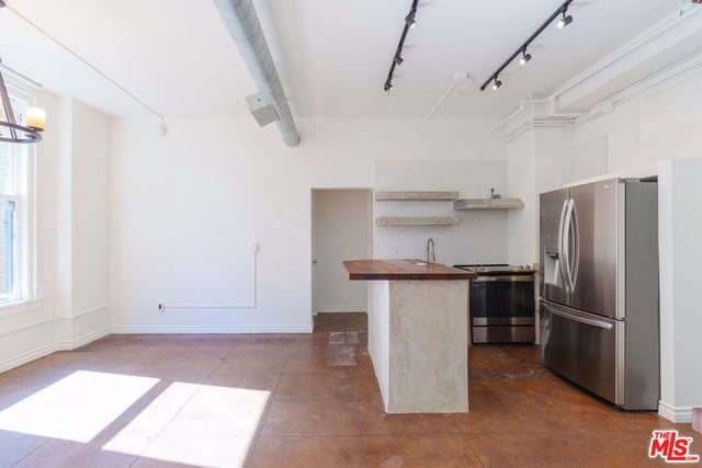 215 W 7th Street 707, Los Angeles, CA 90014 — photo 7 of 32
